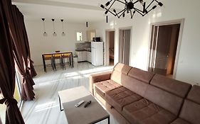 Apartments Miles